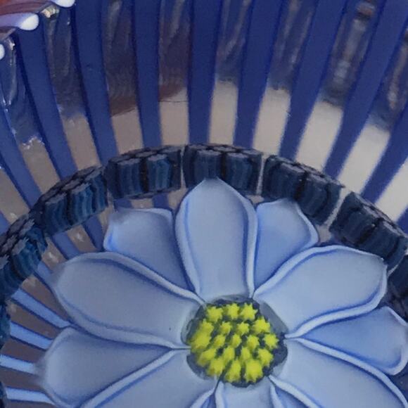 Perthshire 1997A Miniature Flower Blue Rod Overlay Top Facet Garland Paperweight - Picture 15 of 15